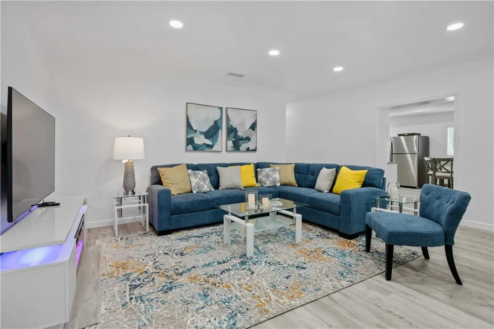 15059 Oro Grande Street Sylmar, CA 91342