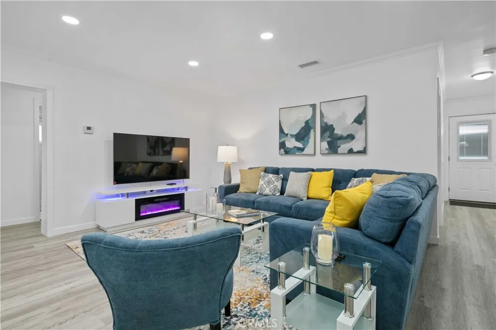 15059 Oro Grande Street Sylmar, CA 91342