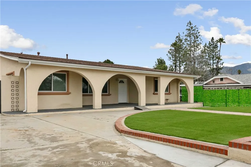 15059 Oro Grande Street Sylmar, CA 91342
