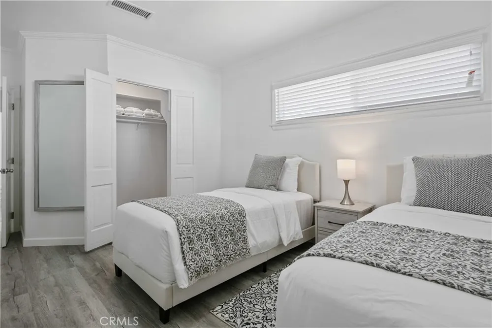 15059 Oro Grande Street Sylmar, CA 91342