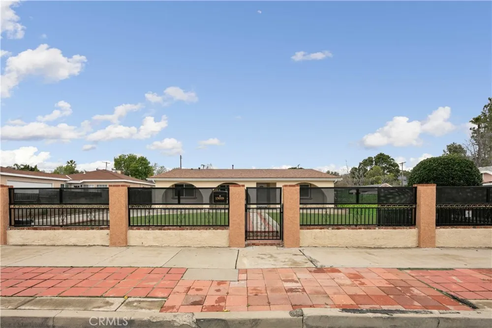 15059 Oro Grande Street Sylmar, CA 91342