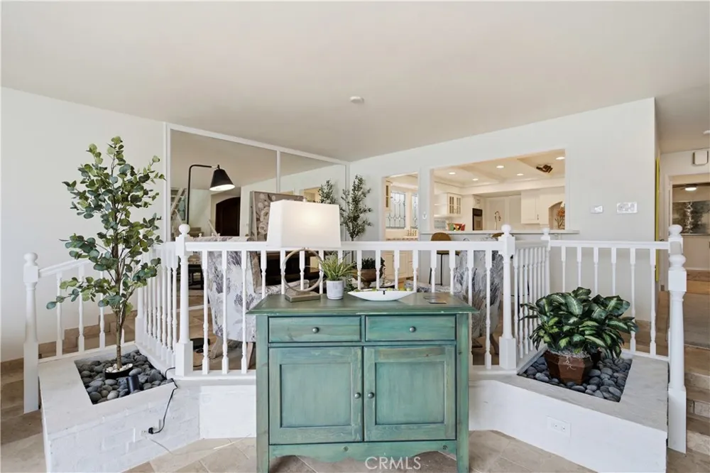 205 Via Lido Soud Newport Beach, CA 92663