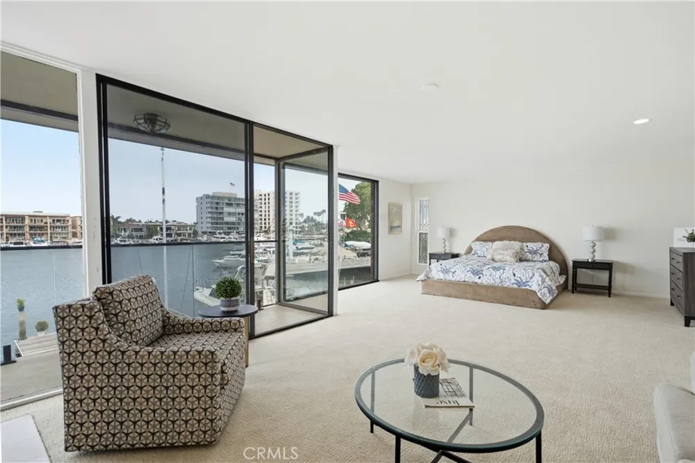 205 Via Lido Soud Newport Beach, CA 92663