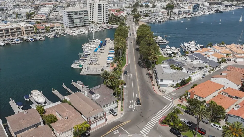 205 Via Lido Soud Newport Beach, CA 92663