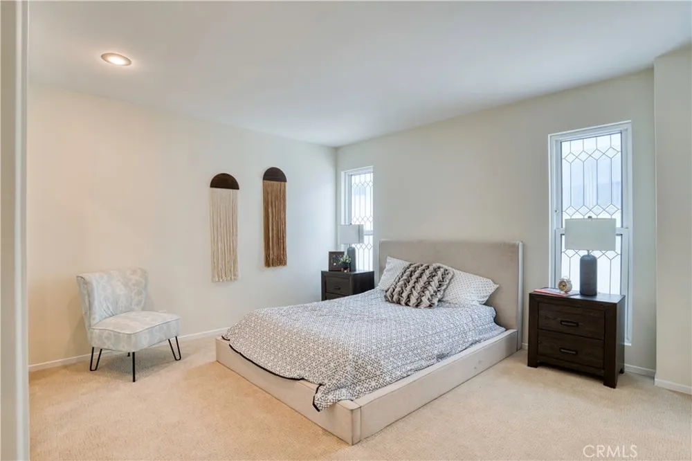 205 Via Lido Soud Newport Beach, CA 92663