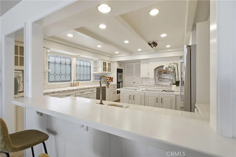 205 Via Lido Soud Newport Beach, CA 92663
