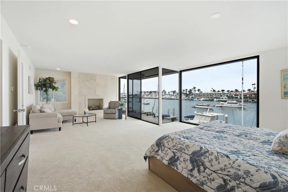 205 Via Lido Soud Newport Beach, CA 92663