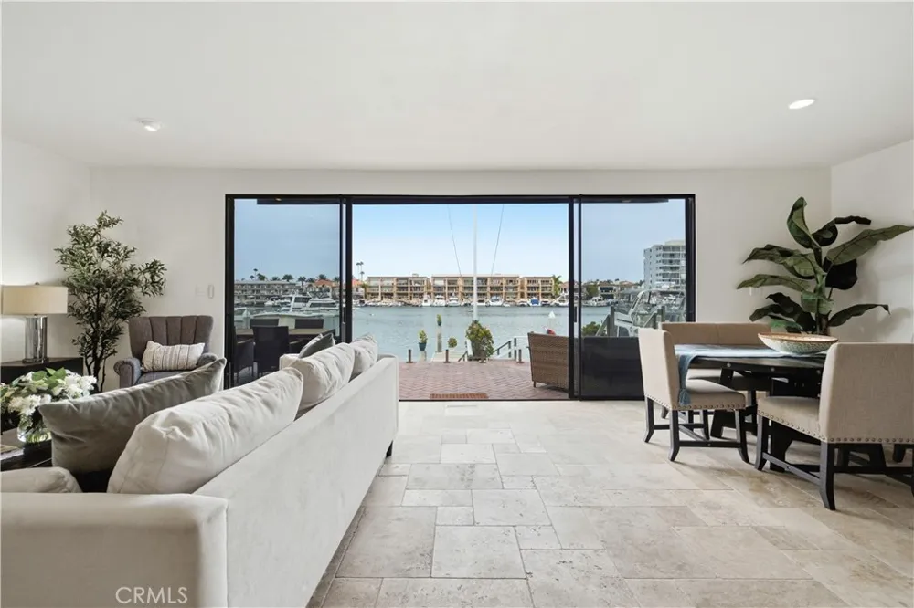 205 Via Lido Soud Newport Beach, CA 92663