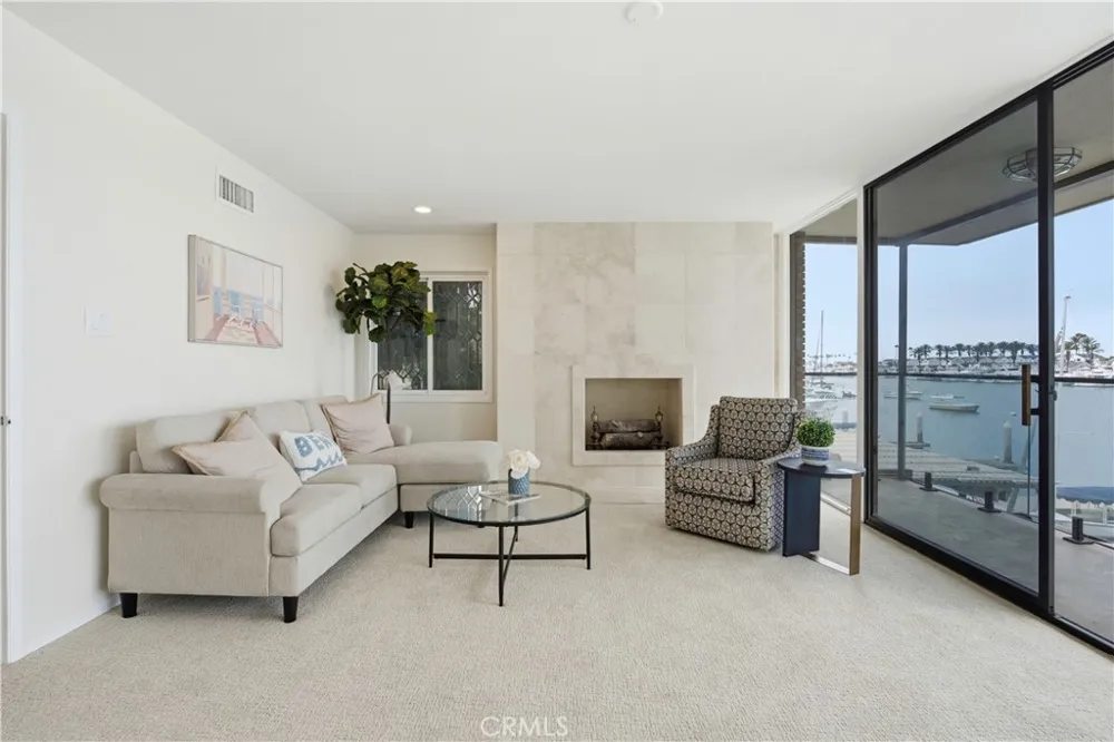 205 Via Lido Soud Newport Beach, CA 92663