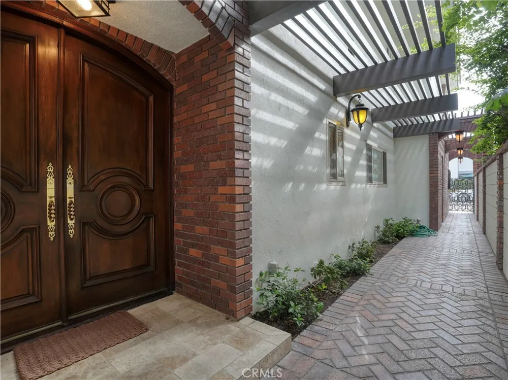 205 Via Lido Soud Newport Beach, CA 92663