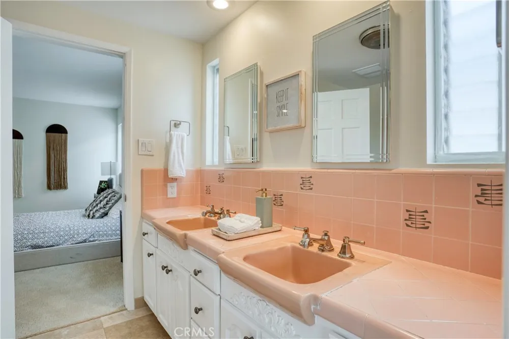 205 Via Lido Soud Newport Beach, CA 92663