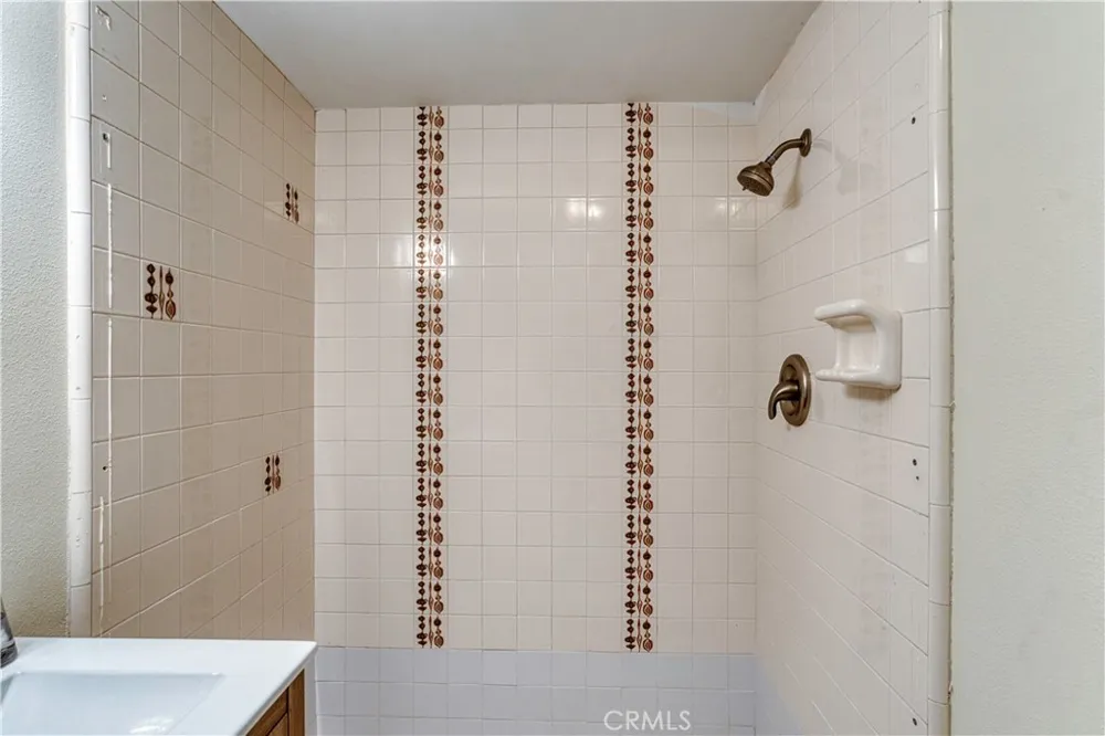 205 Via Lido Soud Newport Beach, CA 92663