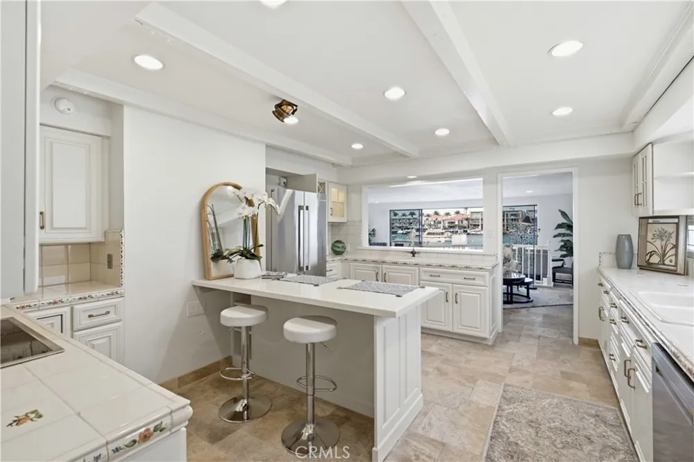 205 Via Lido Soud Newport Beach, CA 92663