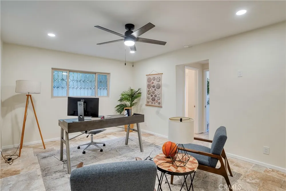 205 Via Lido Soud Newport Beach, CA 92663
