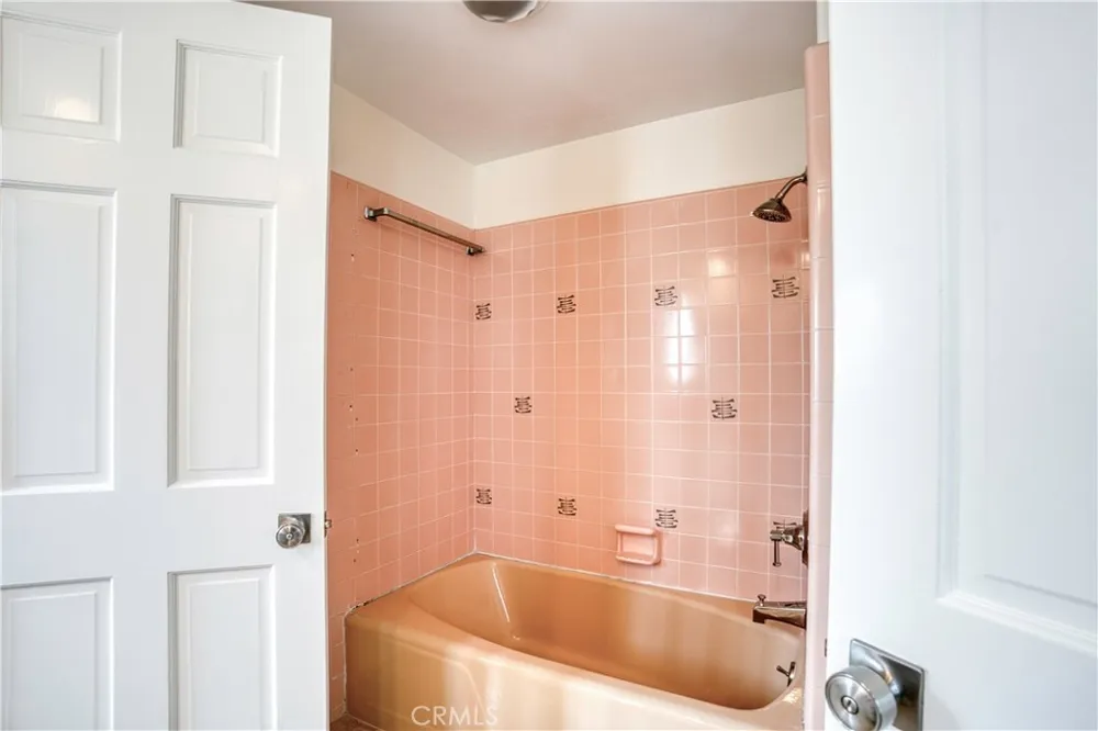205 Via Lido Soud Newport Beach, CA 92663