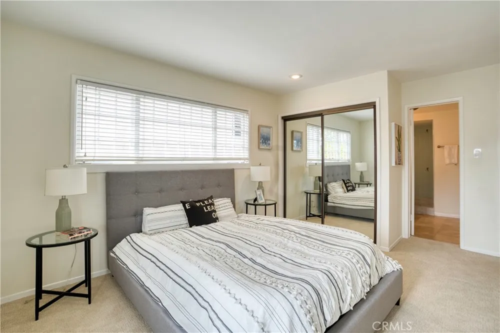 205 Via Lido Soud Newport Beach, CA 92663
