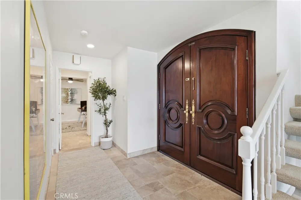 205 Via Lido Soud Newport Beach, CA 92663