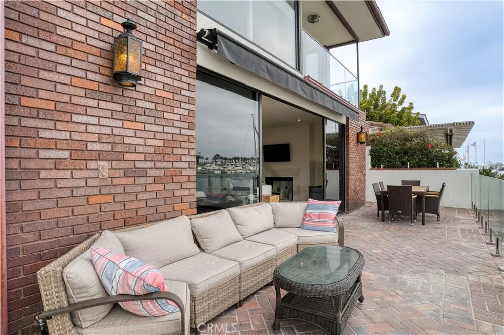 205 Via Lido Soud Newport Beach, CA 92663