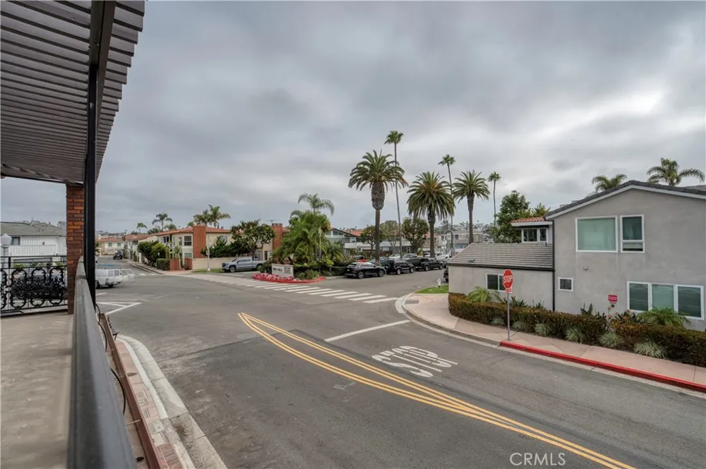 205 Via Lido Soud Newport Beach, CA 92663