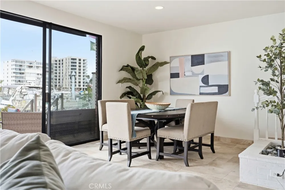 205 Via Lido Soud Newport Beach, CA 92663