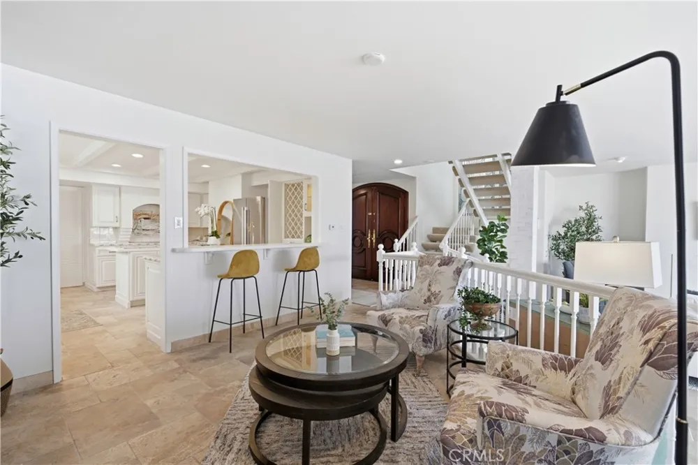 205 Via Lido Soud Newport Beach, CA 92663