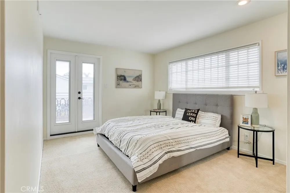 205 Via Lido Soud Newport Beach, CA 92663