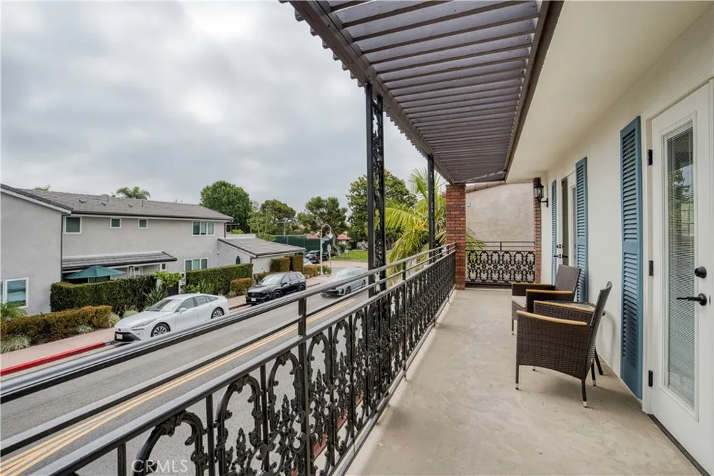 205 Via Lido Soud Newport Beach, CA 92663