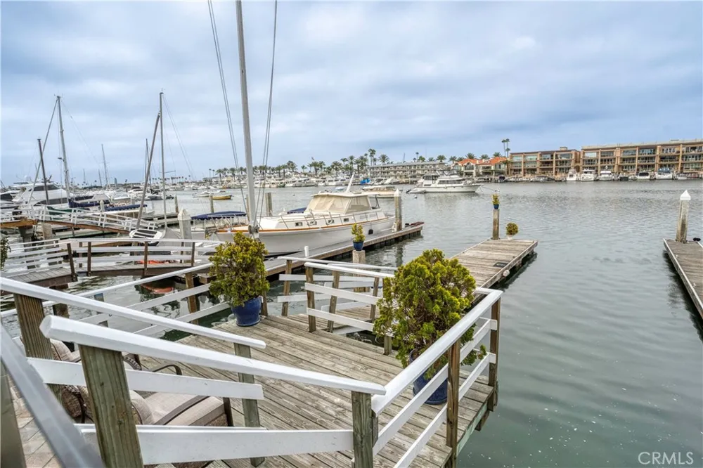 205 Via Lido Soud Newport Beach, CA 92663