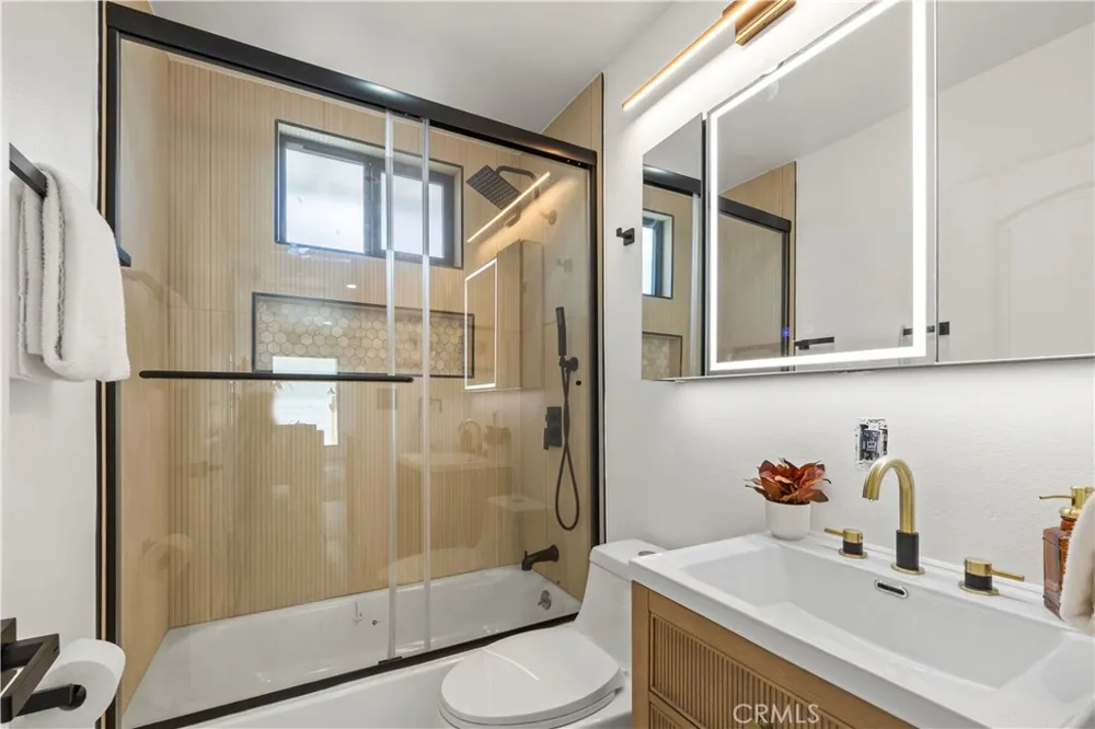 11412 Broaded St. Santa Fe Springs, CA 90670