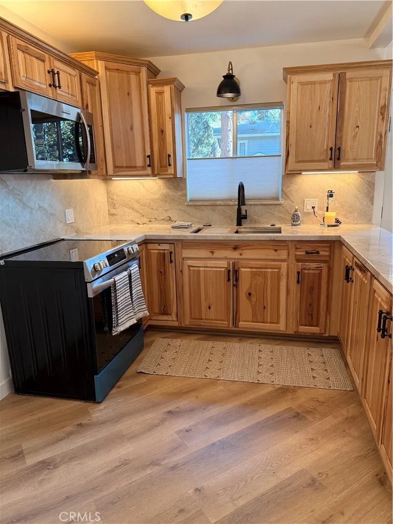 31024 Wild Oak Running Springs, CA 92382