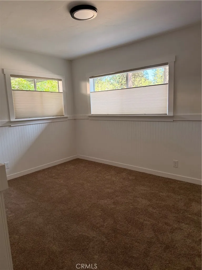 31024 Wild Oak Running Springs, CA 92382