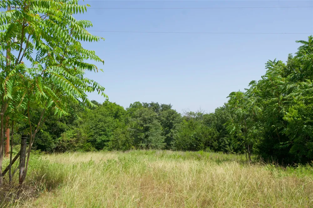 2492 FM 922 Forestburg, TX 76239