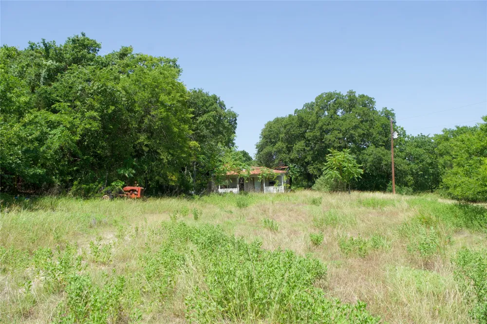 2492 FM 922 Forestburg, TX 76239