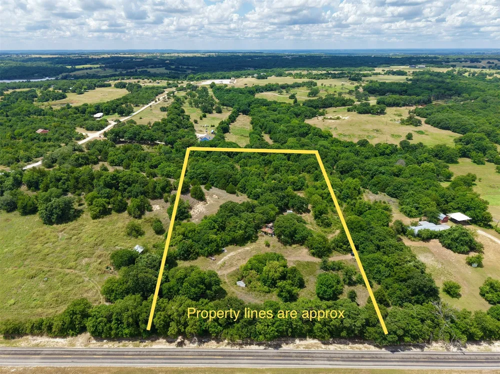 2492 FM 922 Forestburg, TX 76239