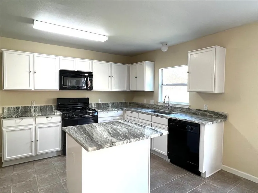 2307 Founder Drive Cedar Park, TX 78613