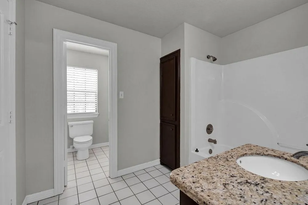 116 Dewberry Drive Lake Jackson, TX 77566