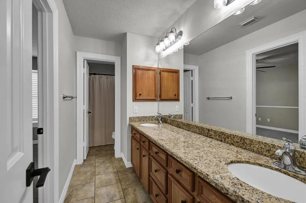116 Dewberry Drive Lake Jackson, TX 77566