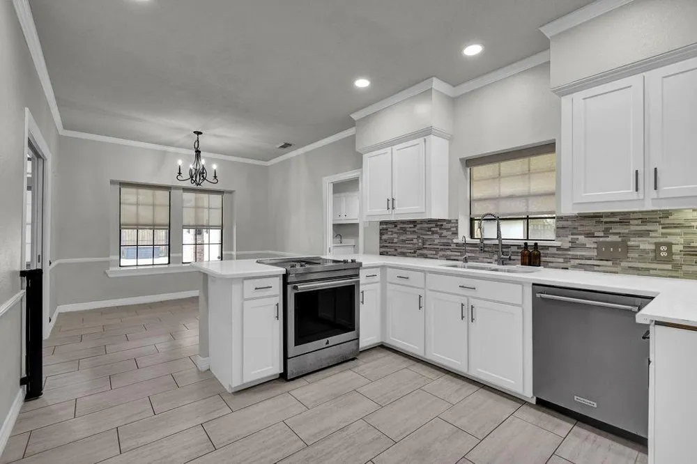 116 Dewberry Drive Lake Jackson, TX 77566