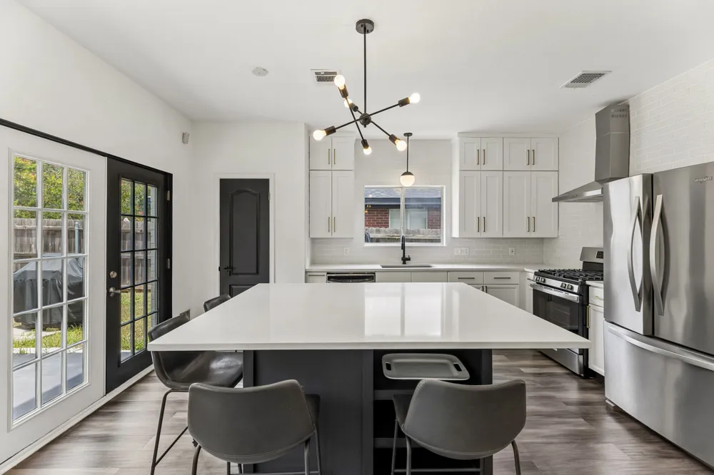 6804 Gabion Drive Austin, TX 78749
