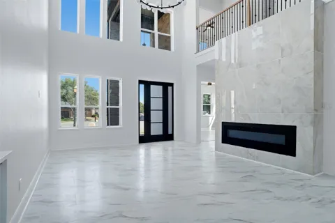 400 Hideaway Court
