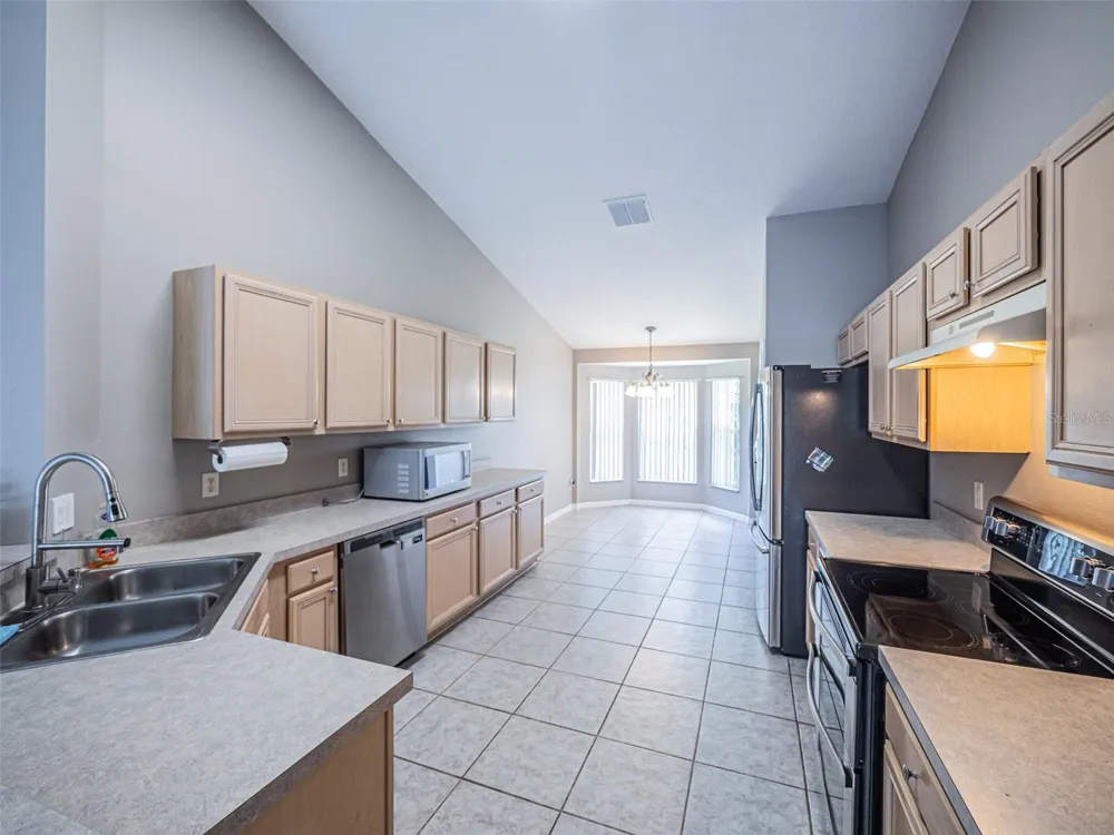 2843 STRAND CIRCLE Oviedo, FL 32765