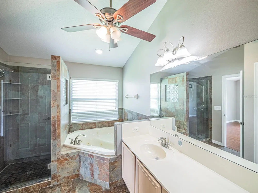 2843 STRAND CIRCLE Oviedo, FL 32765