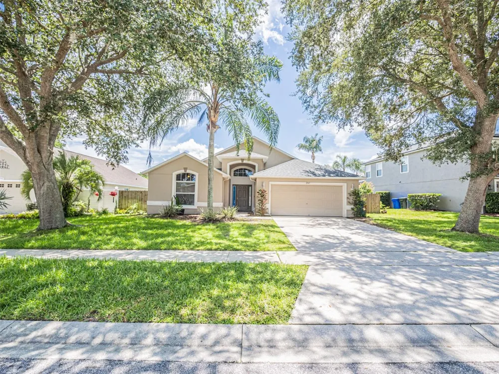 2843 STRAND CIRCLE Oviedo, FL 32765