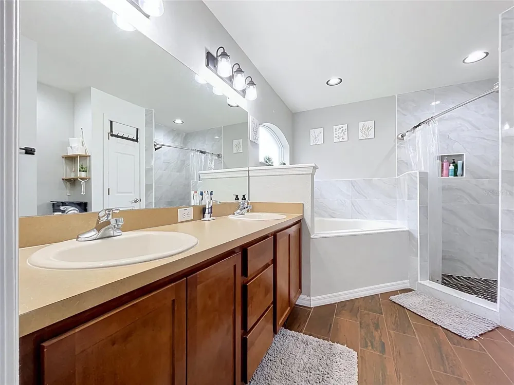 3217 ENCLAVE BOULEVARD Mulberry, FL 33860