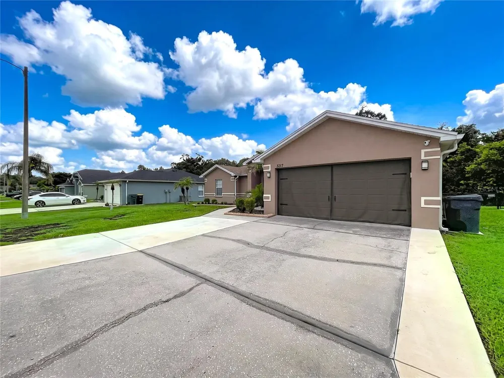 3217 ENCLAVE BOULEVARD Mulberry, FL 33860