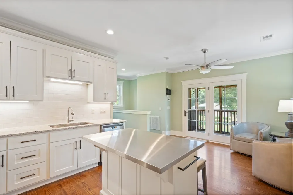 1370 Leatherwood Rd White Bluff, TN 37187