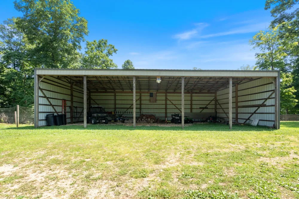 1370 Leatherwood Rd White Bluff, TN 37187