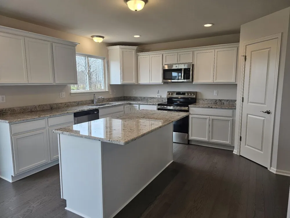 10637 Valley View Drive Saline, MI 48176