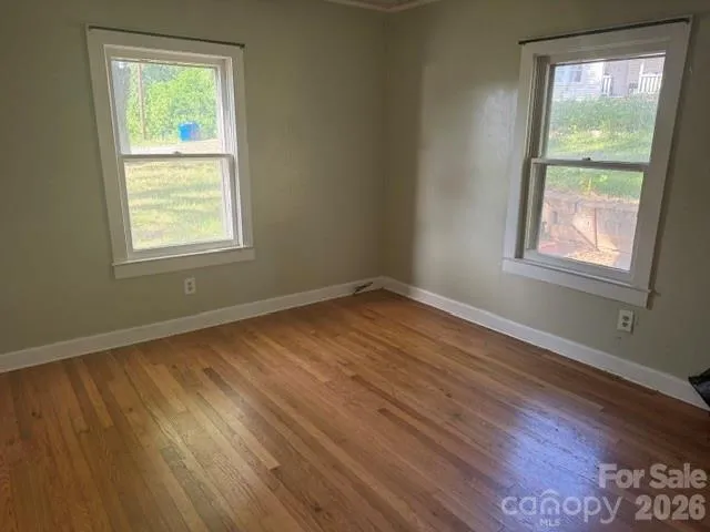 307 Yancey Street Marion, NC 28752