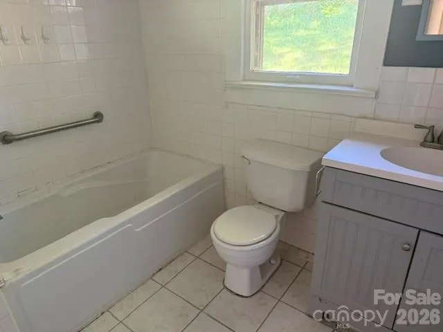 307 Yancey Street Marion, NC 28752